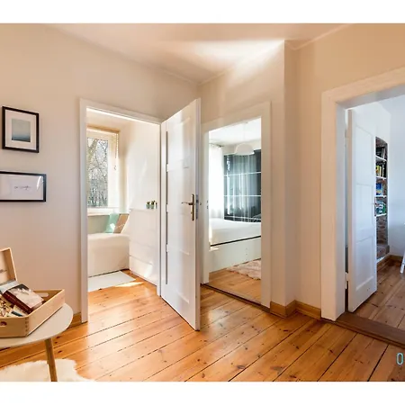 Mirror -15 Minutes To Old Town & Seaside *